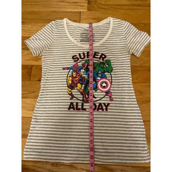 Disney Marvel Superheroes Juniors "Super All Day" Striped grey graphic T-Shirt S - Picture 7 of 8